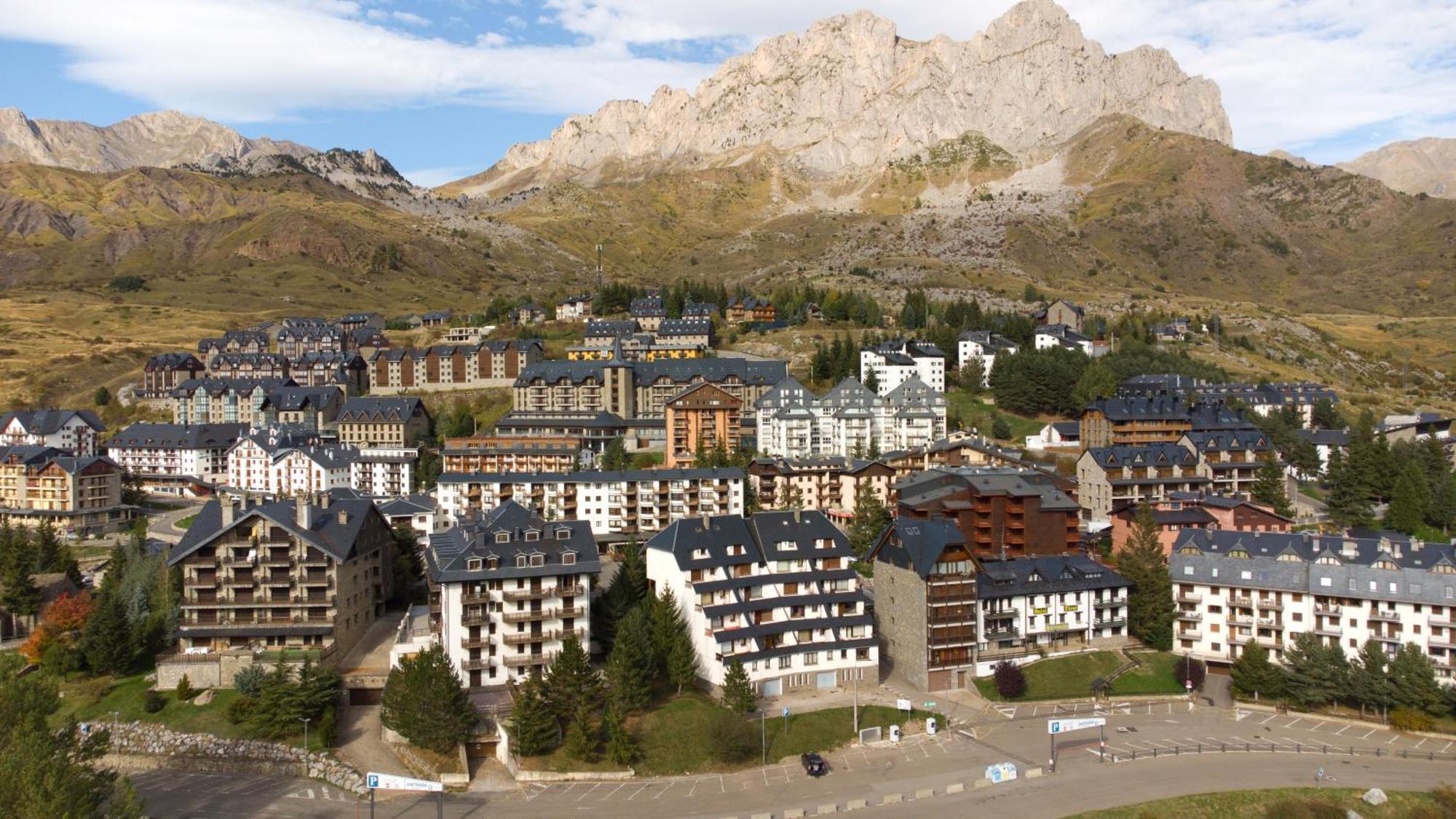 Apartamentos Formigal Exteriör bild